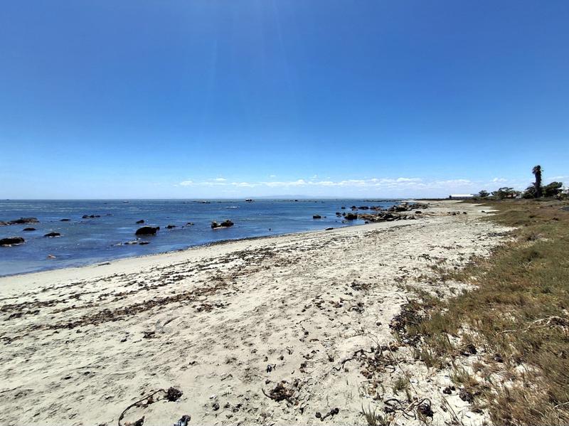 3 Bedroom Property for Sale in Hannasbaai Western Cape